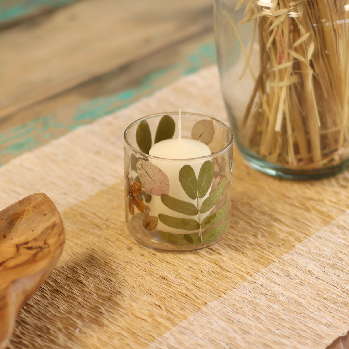 Natural Floral Recycled Glass Candle Holder, Primavera (8x8cm), showing the distinctive design – floral glass candle holder product image 10